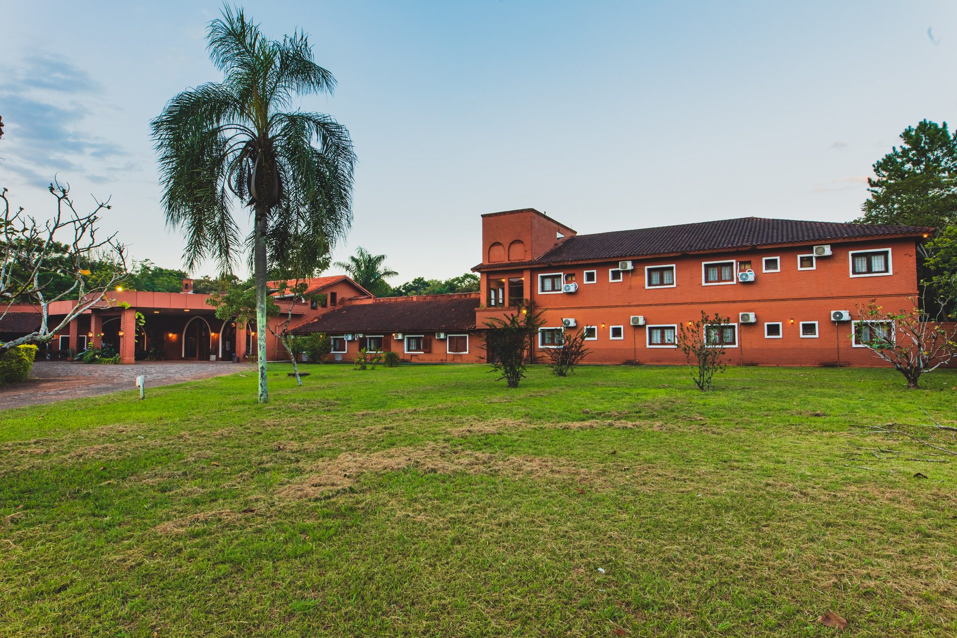 Exterior y jardines de Marcopolo Suites Iguazú